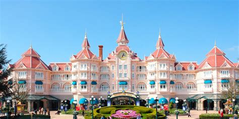Disneyland Paris Hotel und Flug